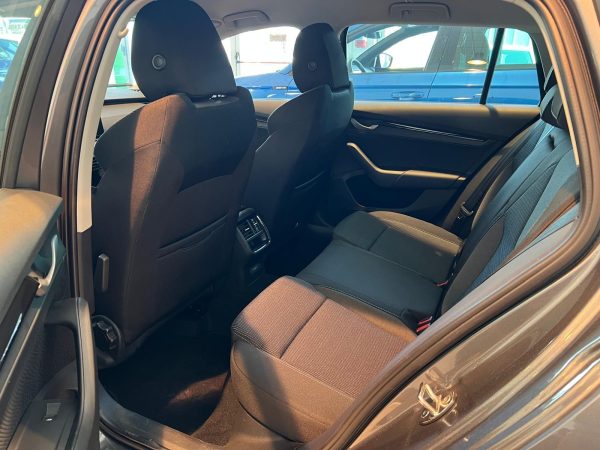 SKODA OCTAVIA EXECUTIVE - immagine 11