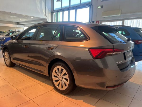 SKODA OCTAVIA EXECUTIVE - immagine 5