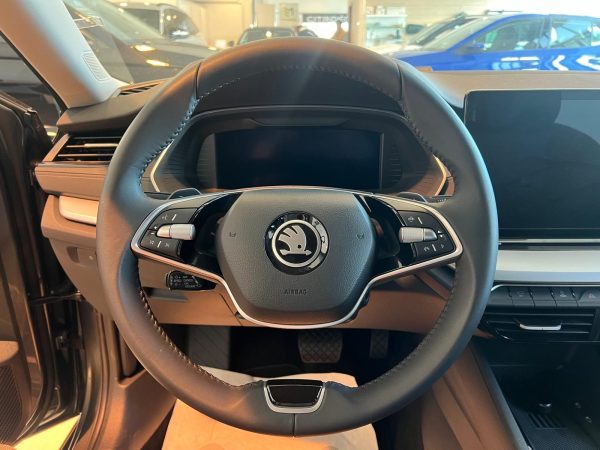 SKODA OCTAVIA EXECUTIVE - immagine 7